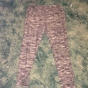 Candy brand cut ankle leggings